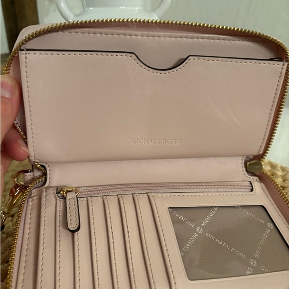 Michael Kors Jet Set Zippered LARGE Continental Pink Wristlet IMMACULATE & CUTE! - Picture 8 of 15